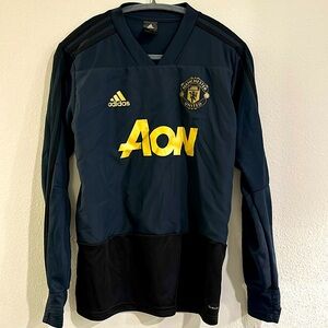 Adidas navy and black Manchester United warm up, size S